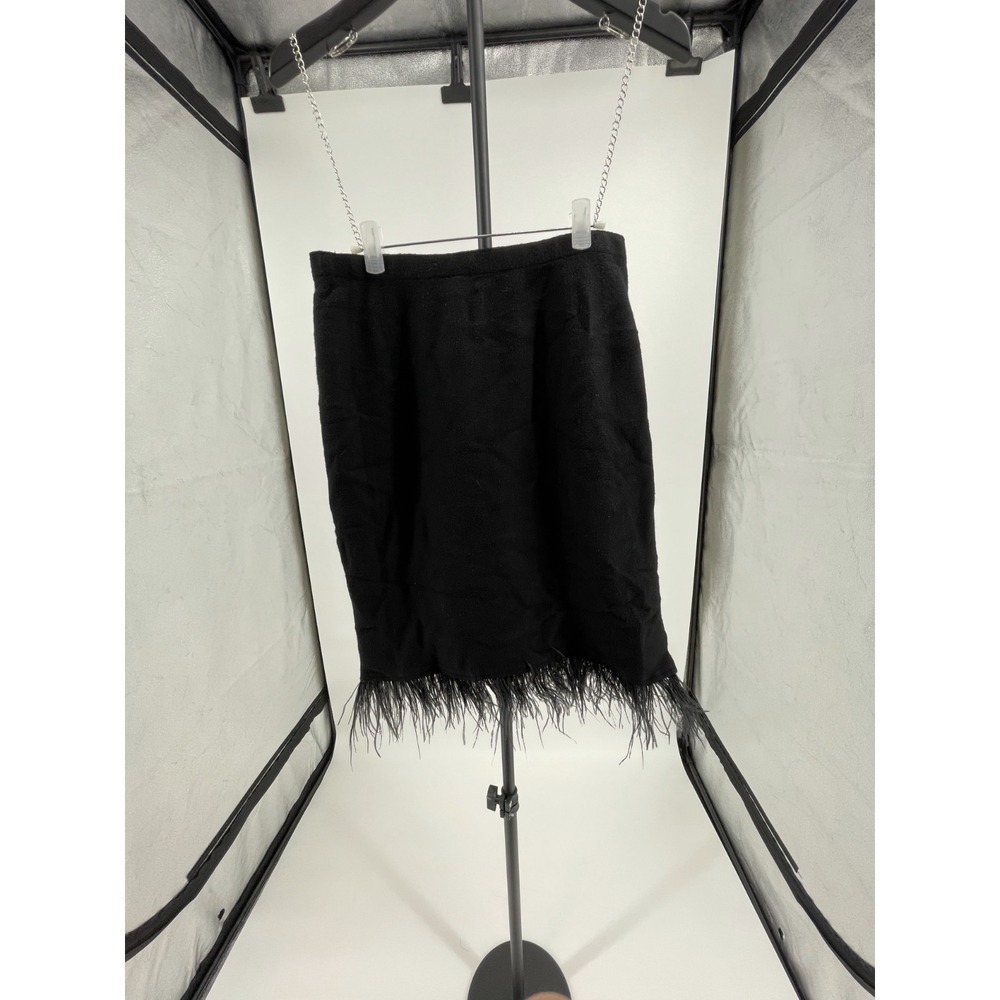 Milano Pencil Skirt Womens Medium Black‎ Knit Elastic Waist Faux Feather Hem